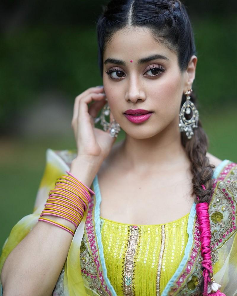 Janhvi Kapoor 5