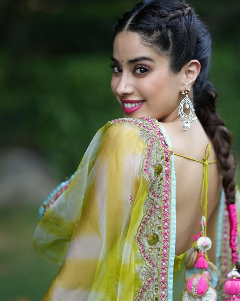 Janhvi Kapoor 7
