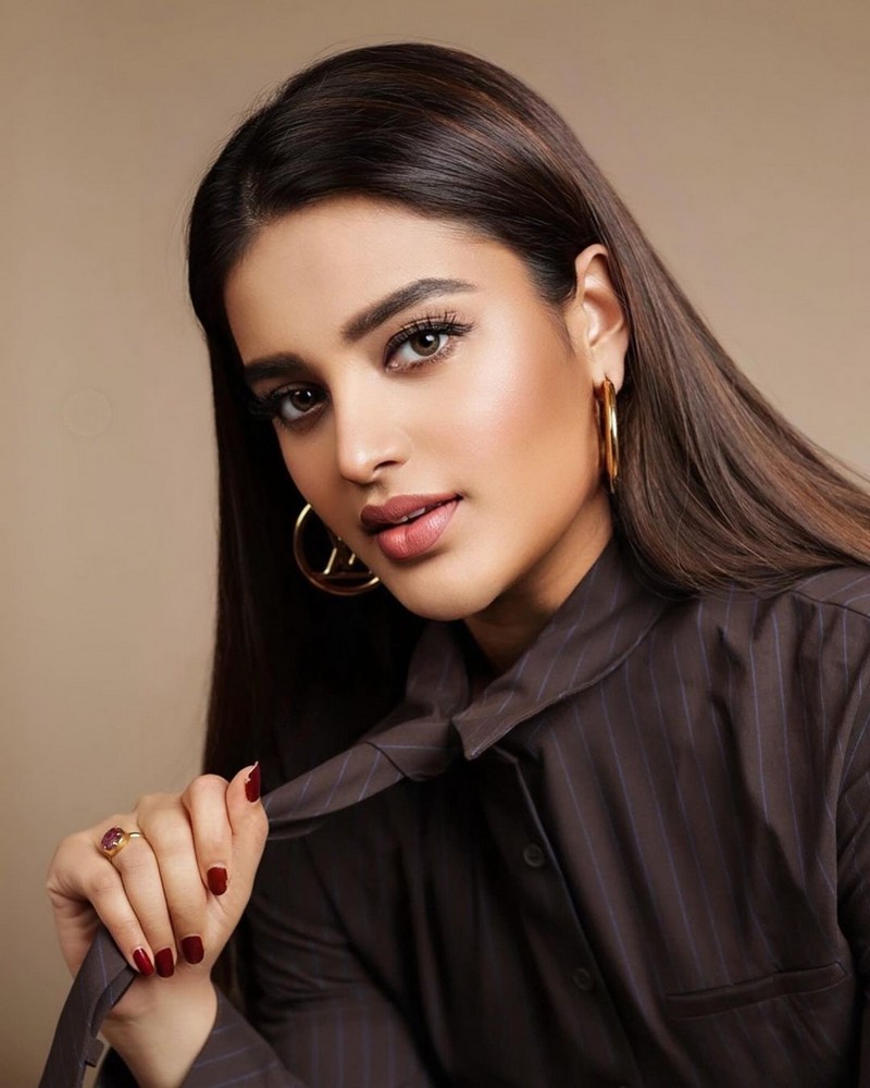 Nidhhi Agerwal 11