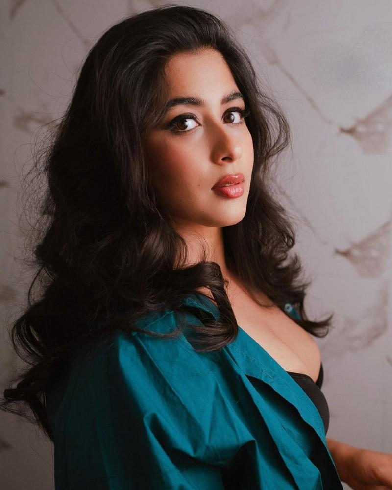 Nikita Sharma 8