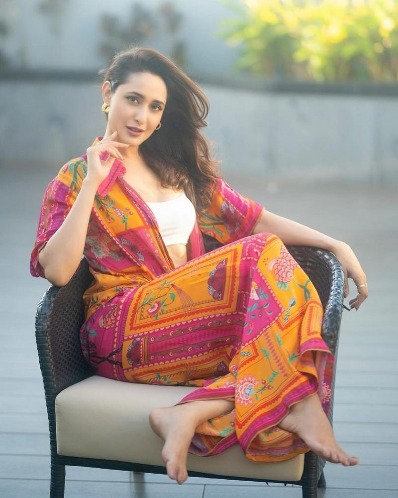Pragya Jaiswal 8