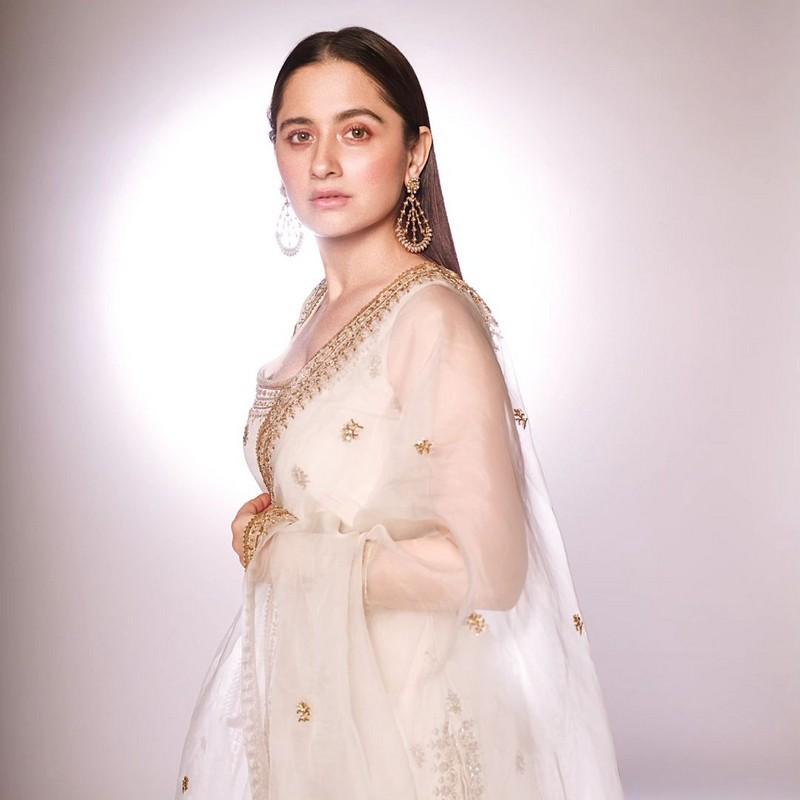 Sanjeeda Shaikh 13