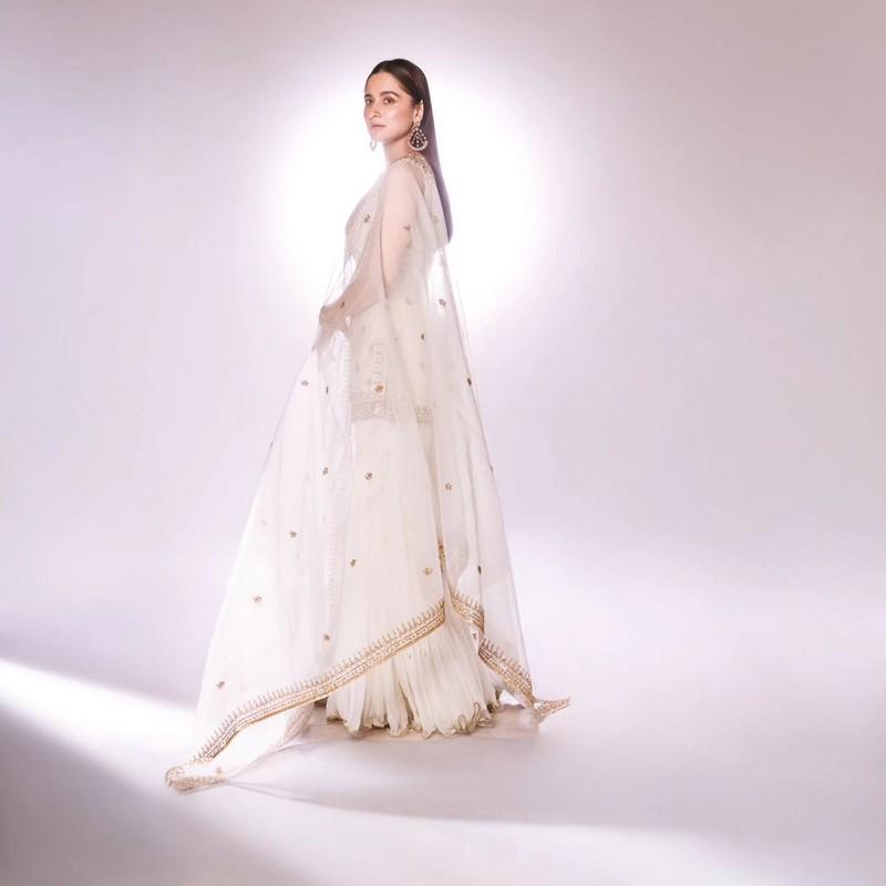 Sanjeeda Shaikh 9