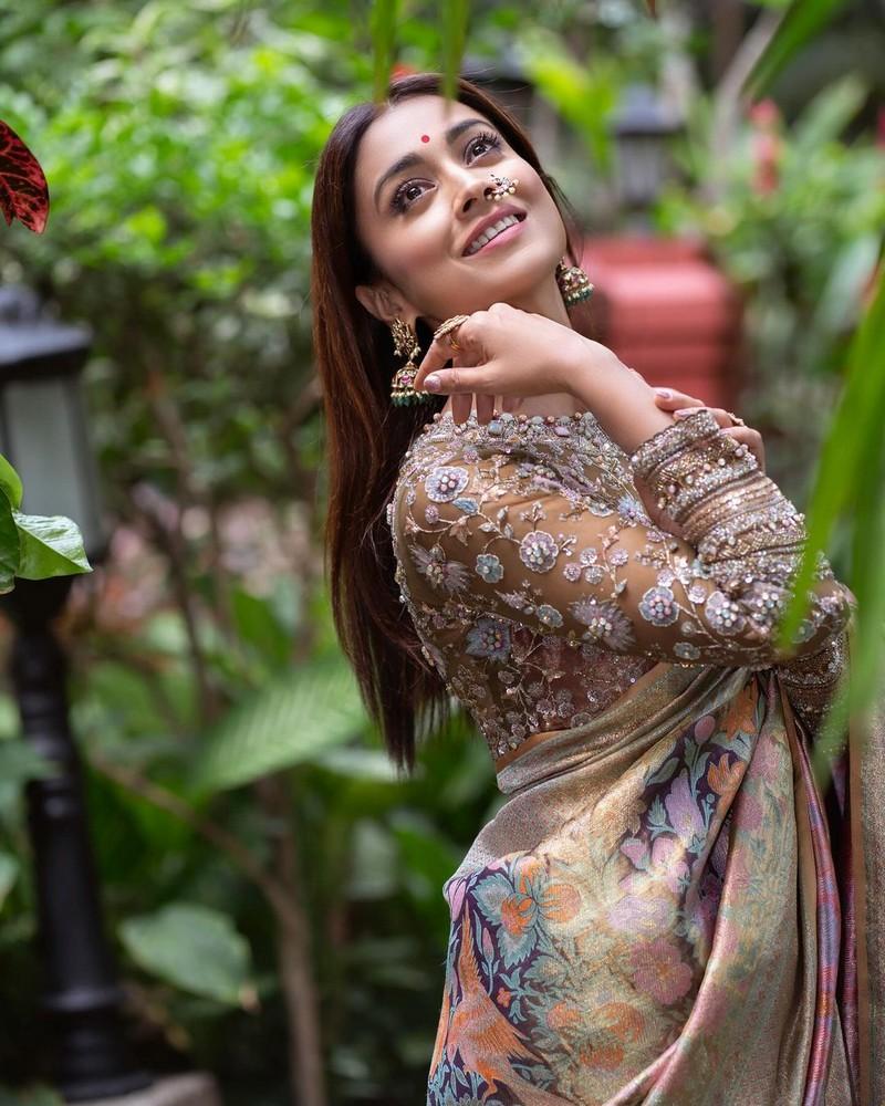 Shriya Saran 1