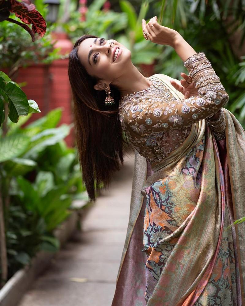Shriya Saran 8