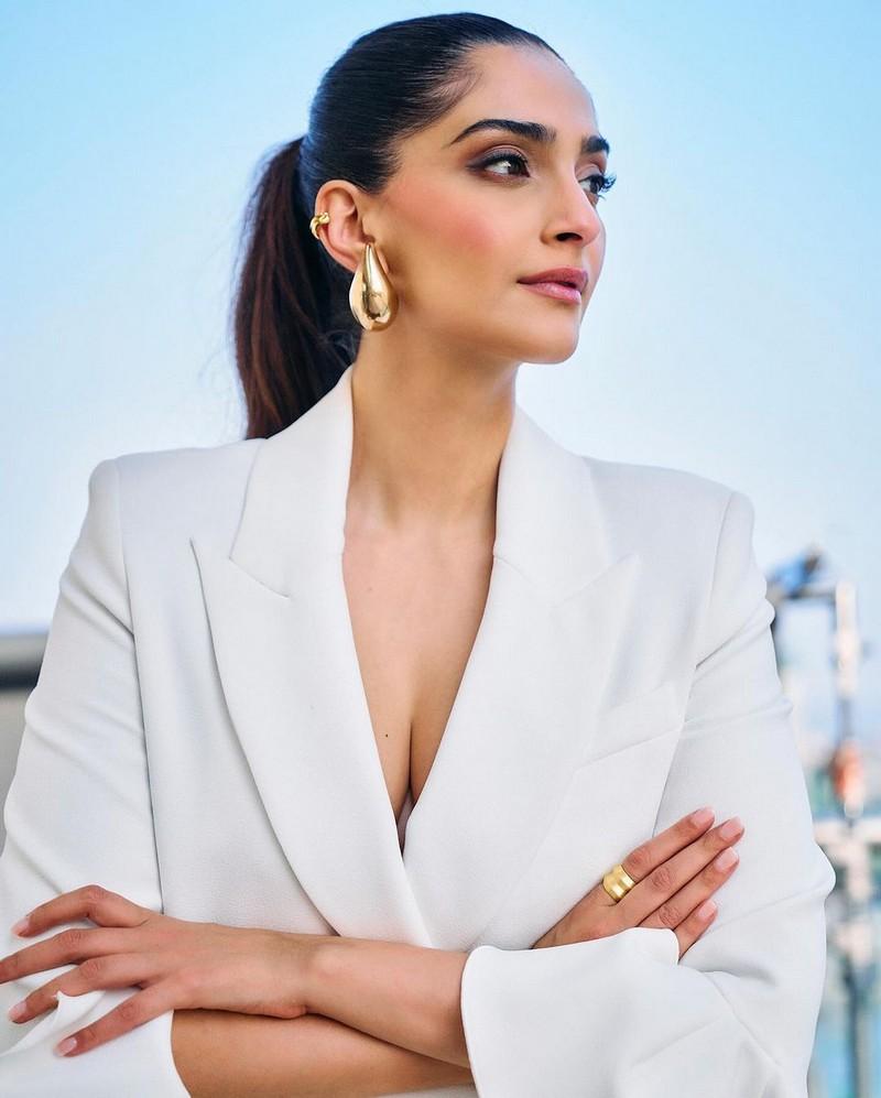 Sonam Kapoor 8