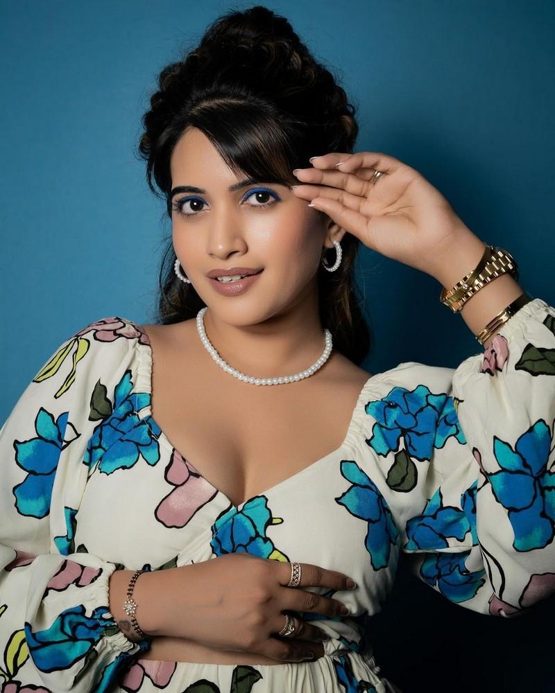 Sravanthi Chokarapu 3