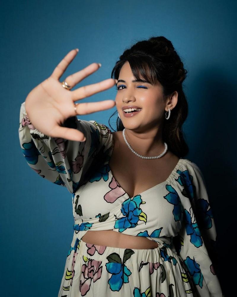 Sravanthi Chokarapu 7