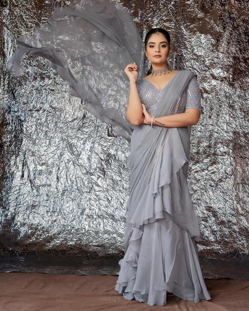Sreemukhi 1