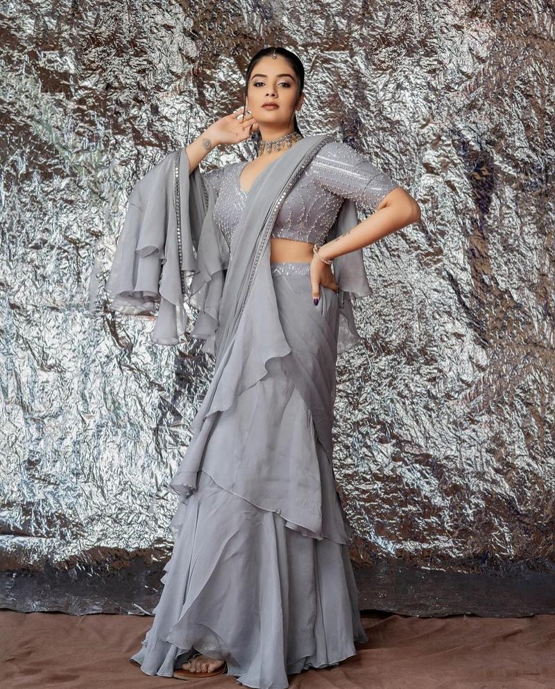 Sreemukhi 10