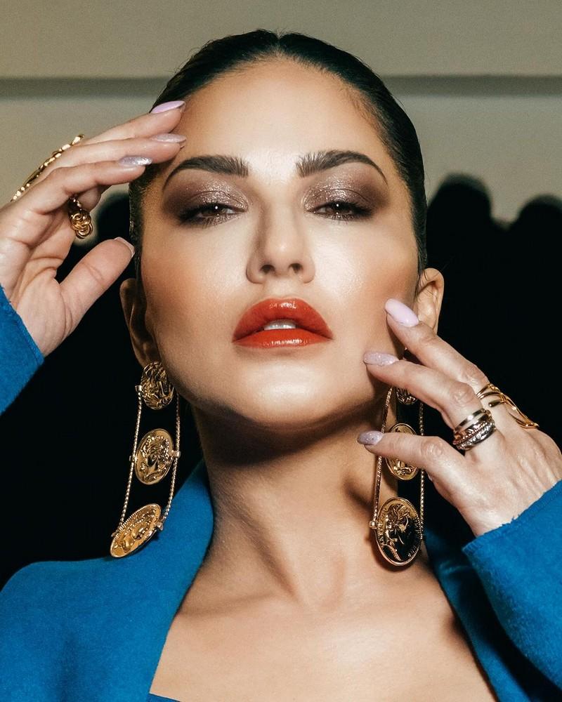 Sunny Leone 6