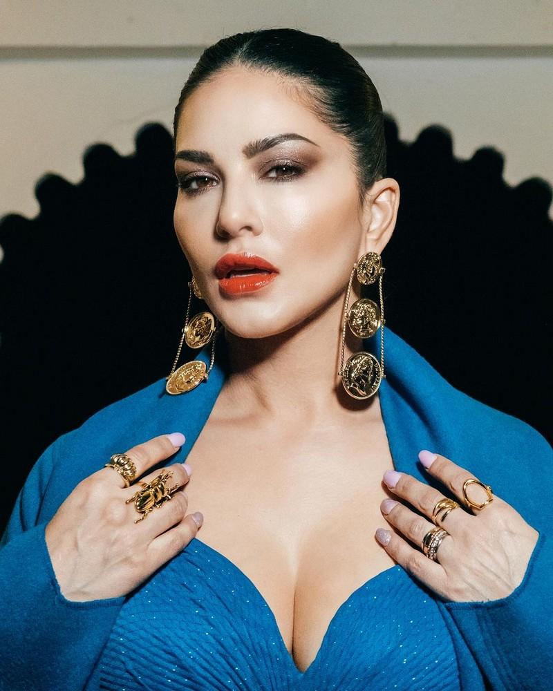 Sunny Leone 8