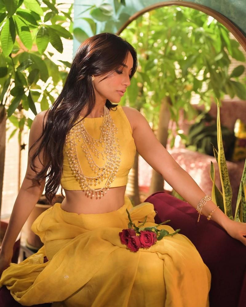 Surbhi Jyoti 4