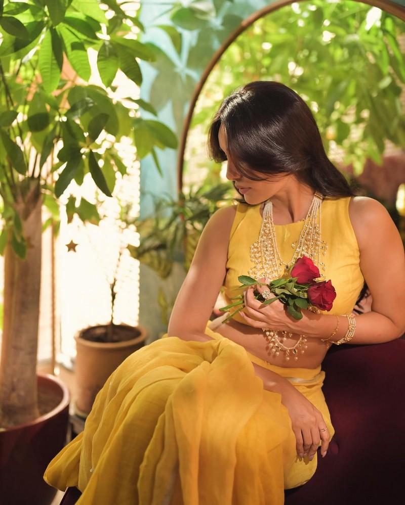 Surbhi Jyoti 7