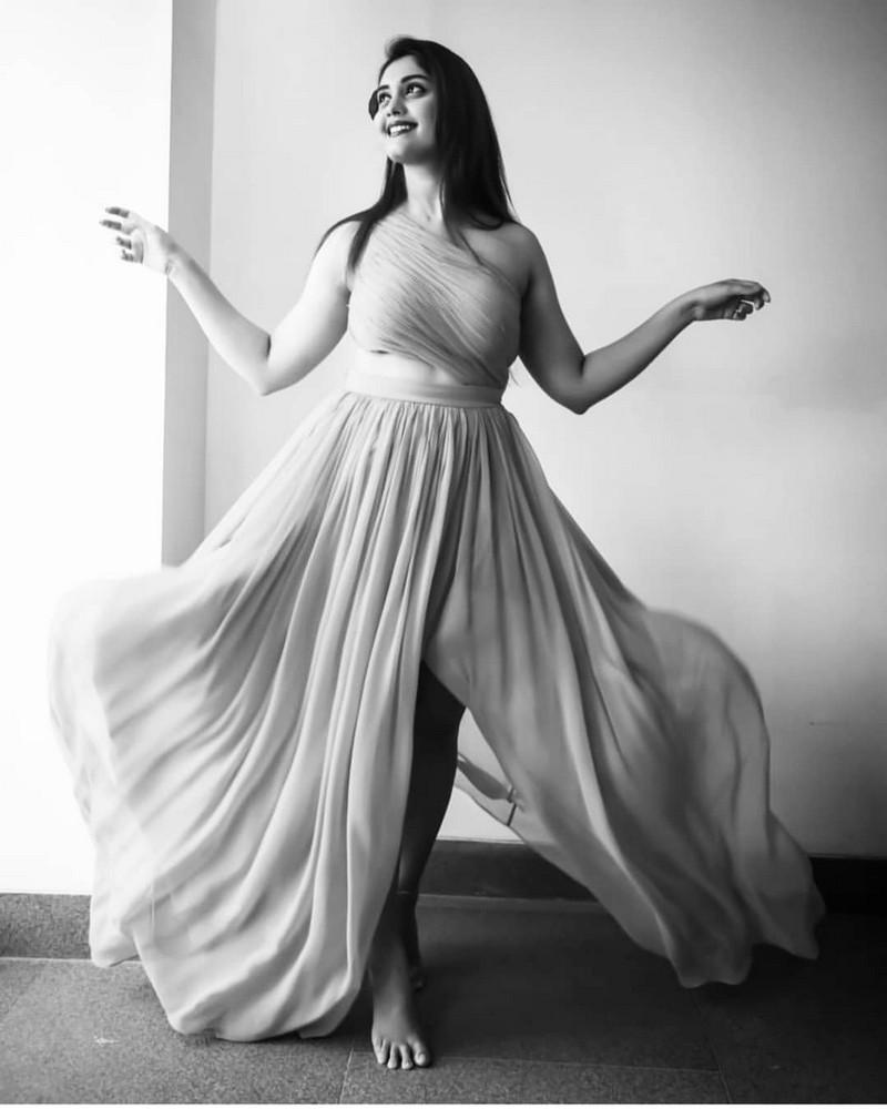 Surbhi Puranik 1