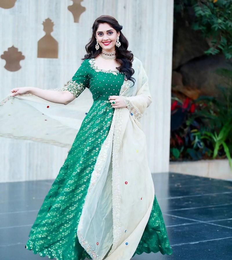 Surbhi Puranik 10