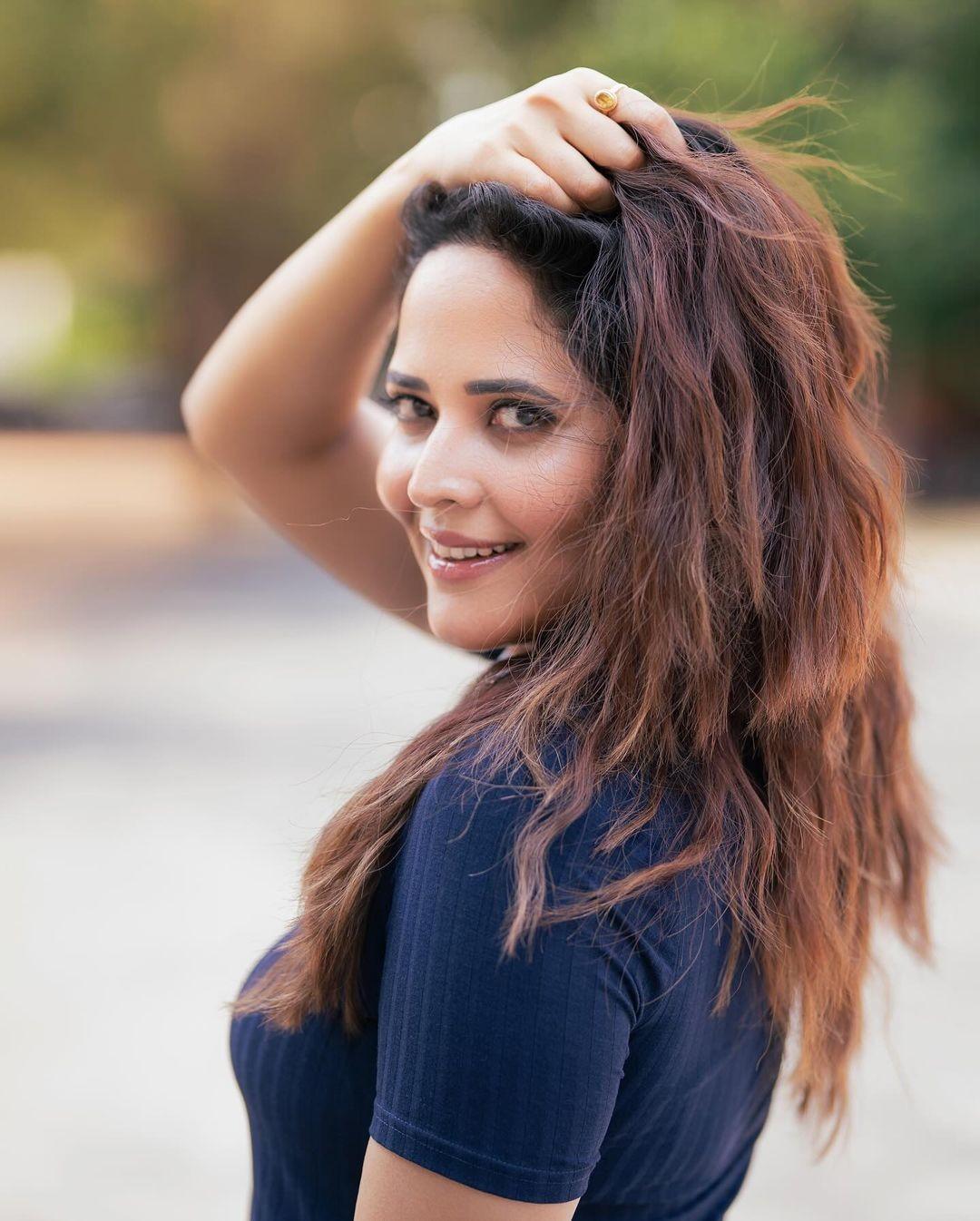 Anasuya Bharadwaj 8