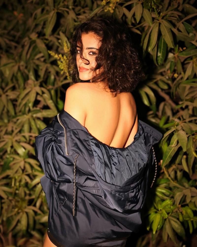 Malvika Sharma 7