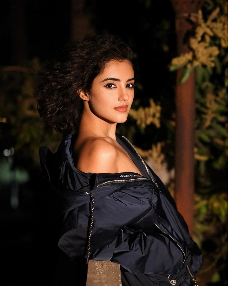 Malvika Sharma 9