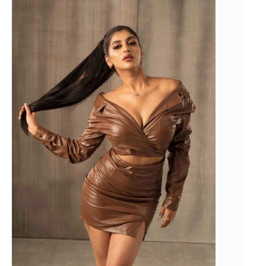 Yashika Aannand 11