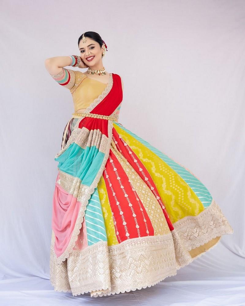 Sreemukhi 3
