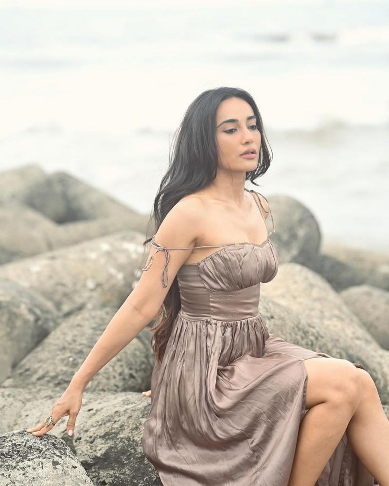 Surbhi Jyoti 2