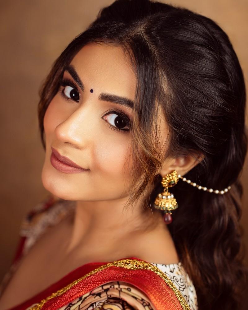 Nayan Sarika 9