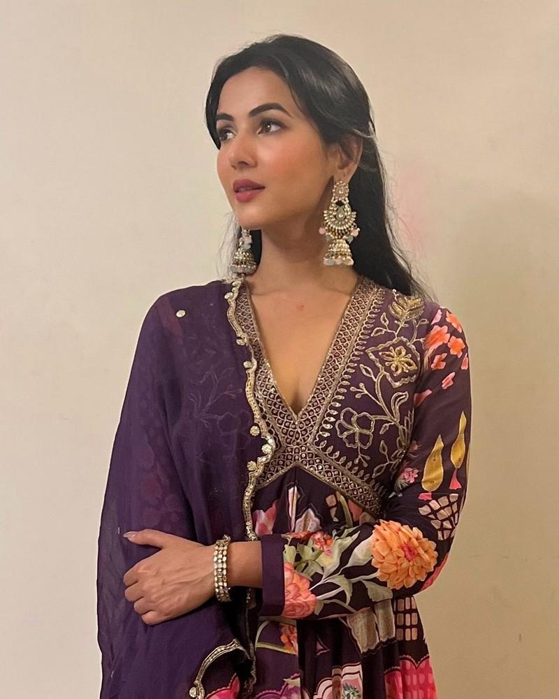 Sonal Chauhan 6