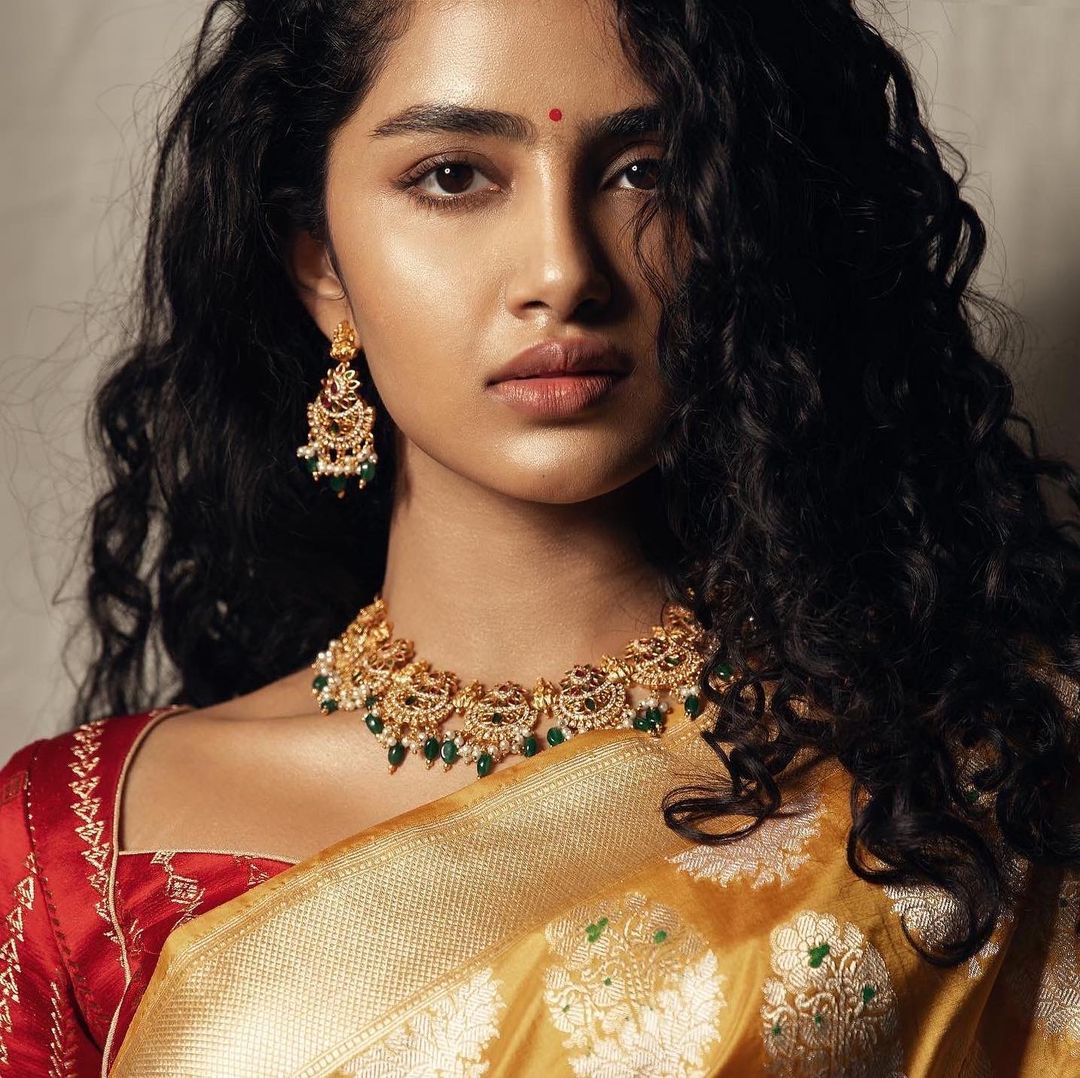 Anupama Parameswaran Latest Insta Pics