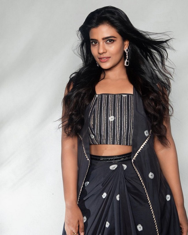 Telugu Actress Aishwarya Rajesh Looks Beautiful in Black Dress