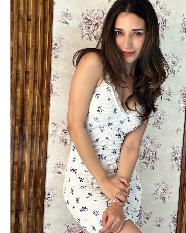 Heli Daruwala Latest Photshoot