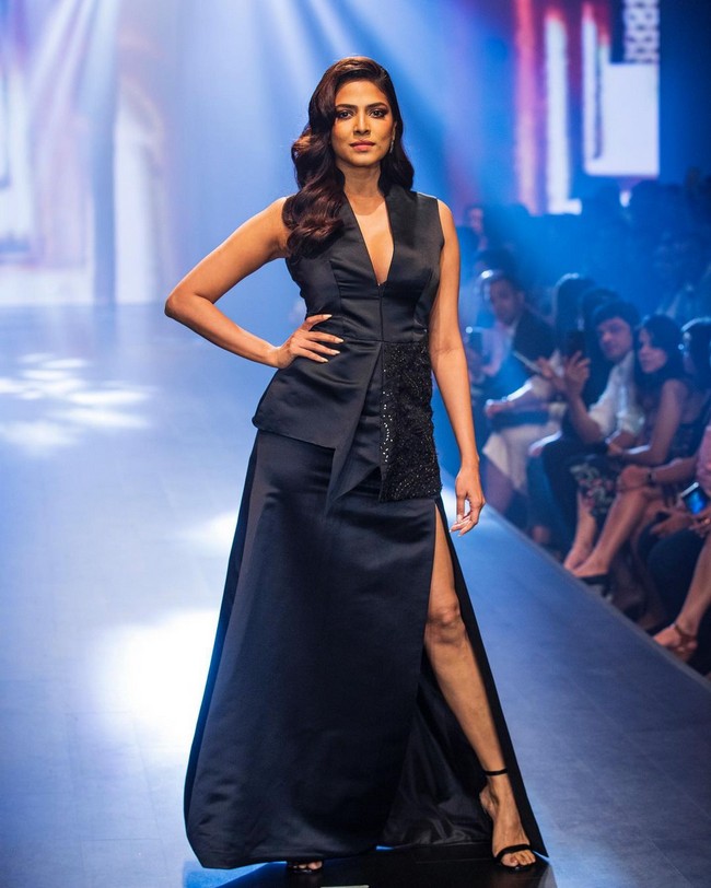 Malavika Mohanan Looking Cute in Black Dress