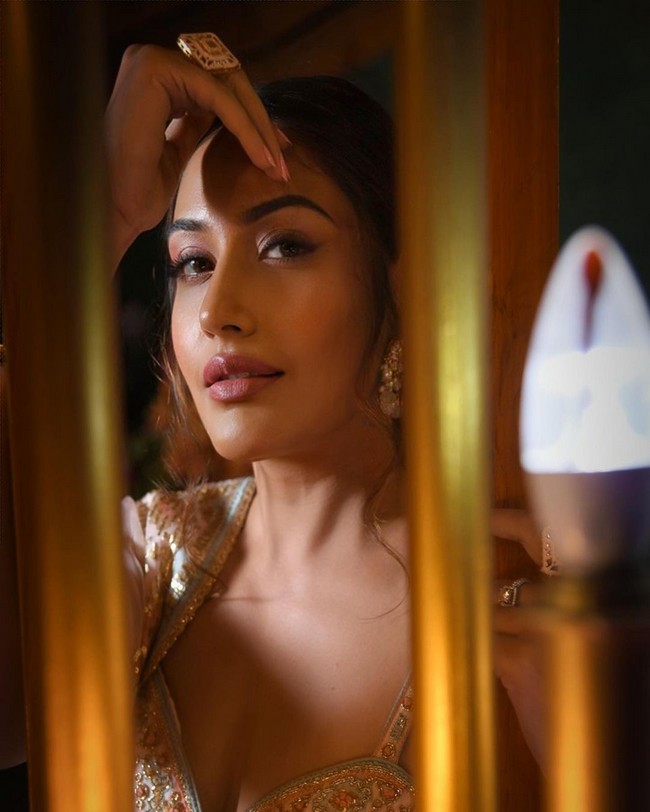 Surbhi Chandna Looks Awesome