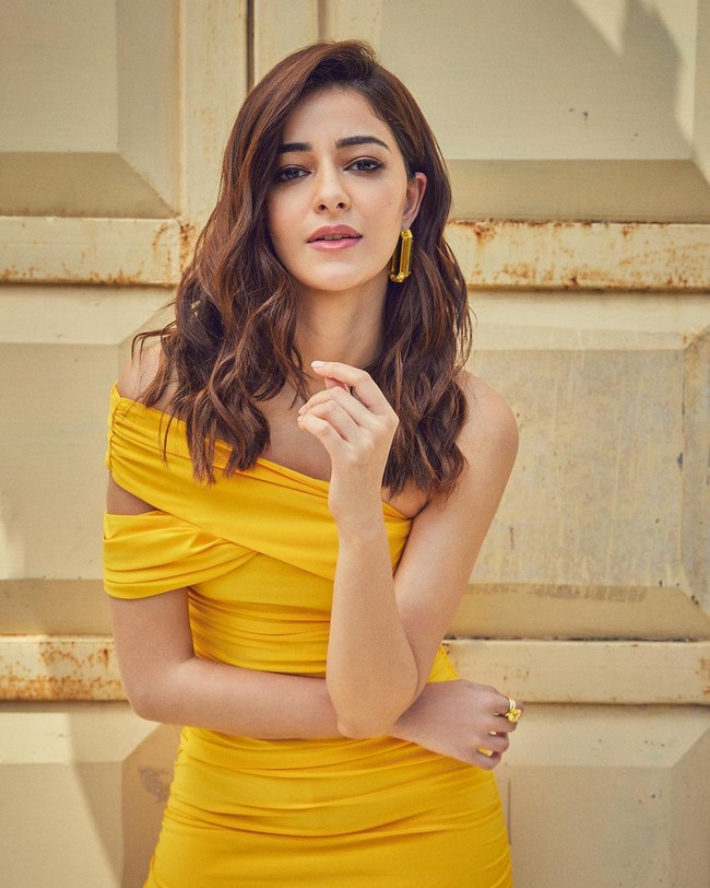 Ananya Pandey Trendy Cliks