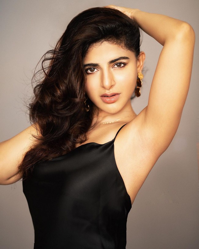 Iswarya Menon Looks Awesome