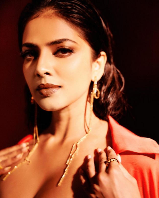 Malavika Mohanan Looking Gorgeous in Red Dress
