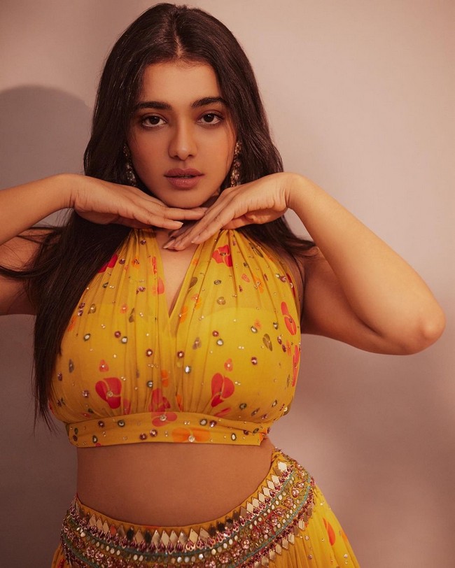 Ketika Sharma Looks Beautiful in Yellow Dress