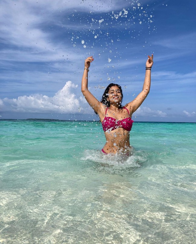 Shriya Saran Hot Pics