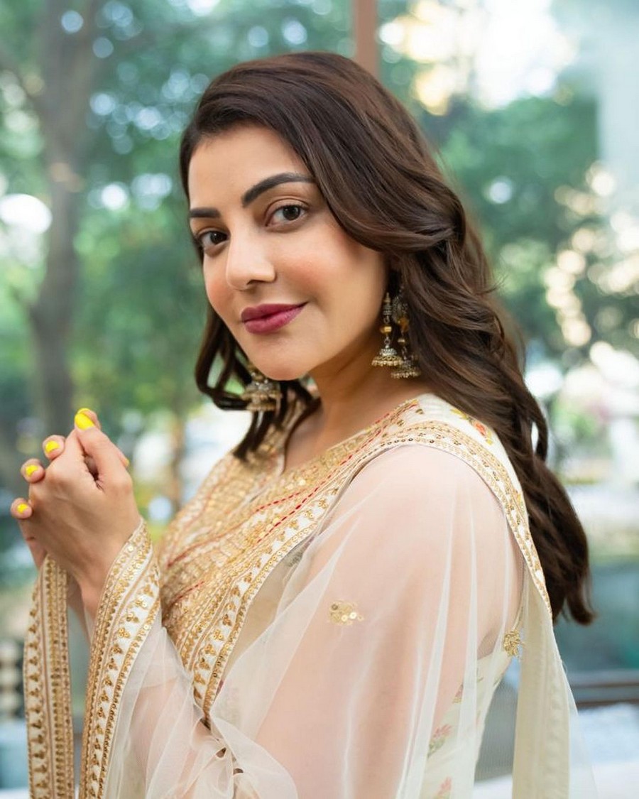 Kajal Looking Traditional in Dress