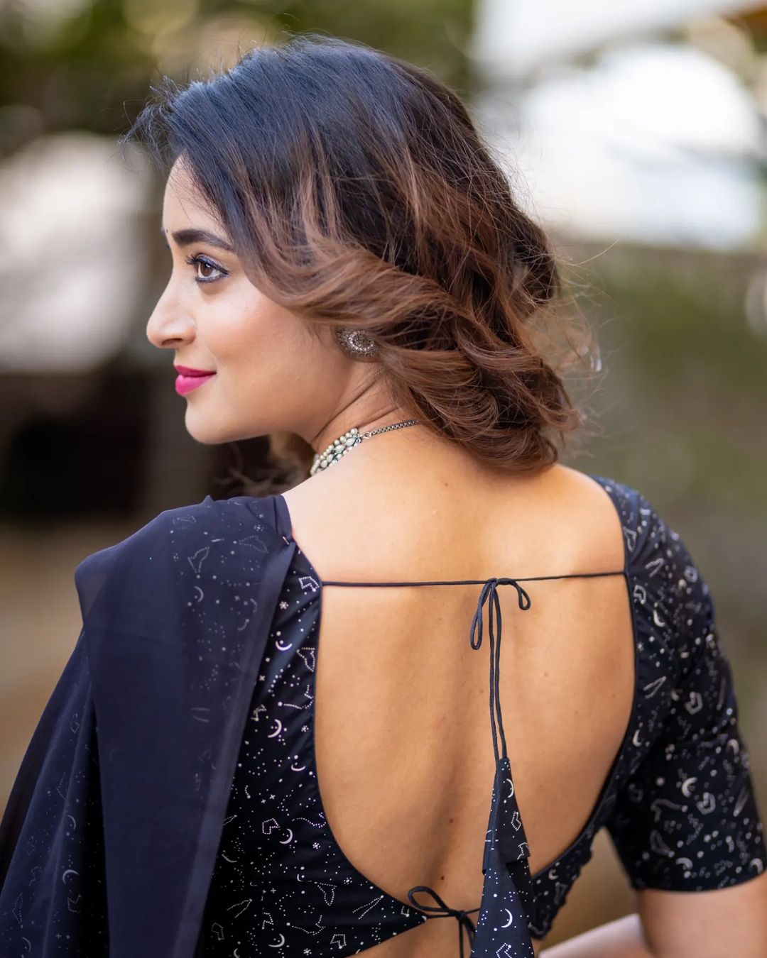 Bhanu Shree Stunning Cliks in Black Saree