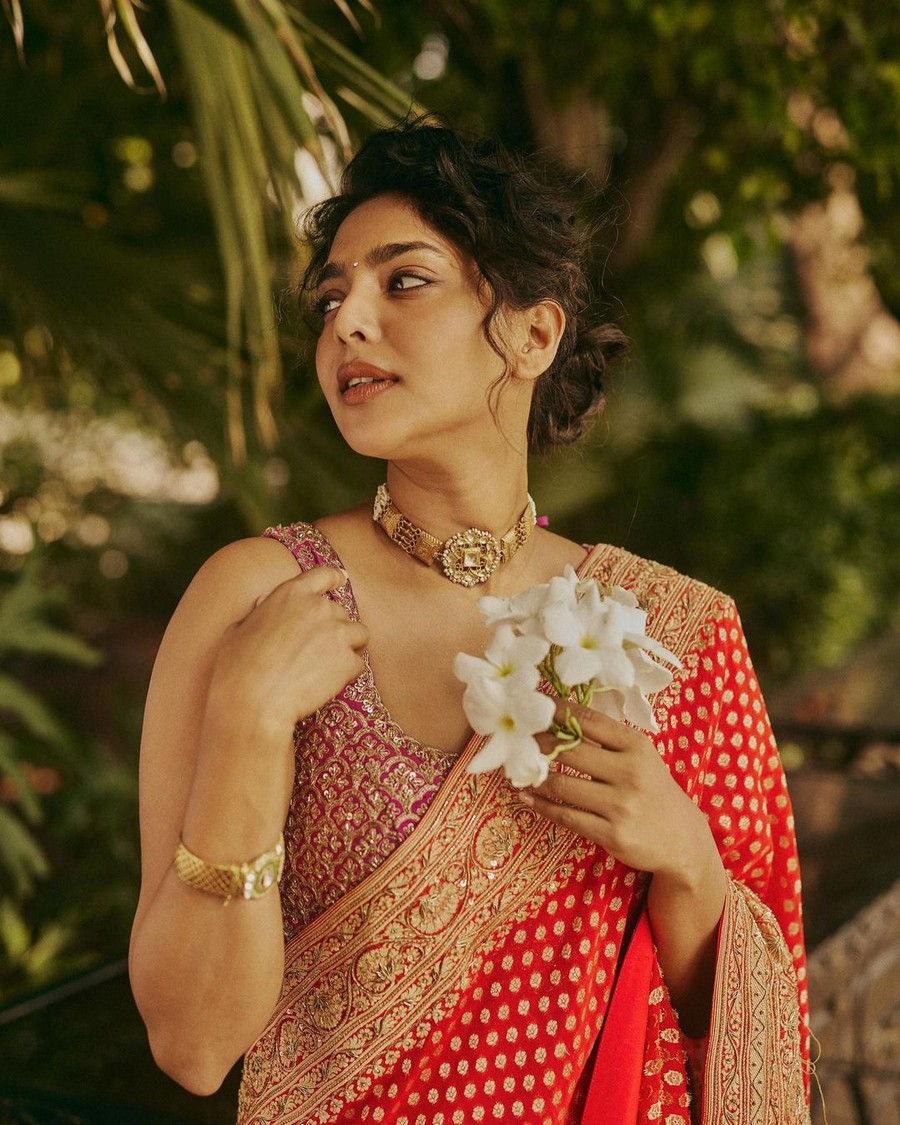 Aishwarya Lekshmi Latest Stills in Saree