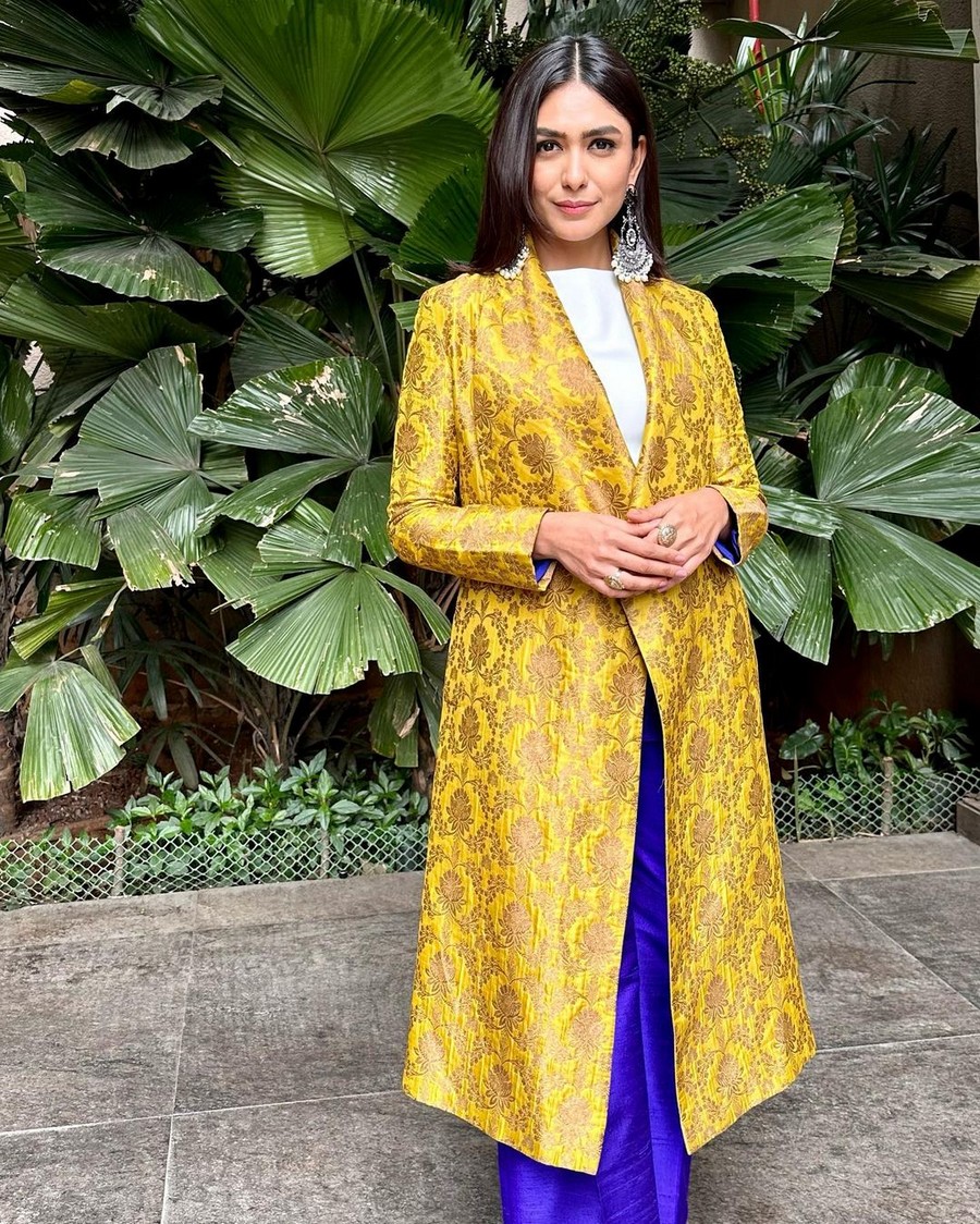 Mrunal Thakur Looks Delightful in Yellow Suit
