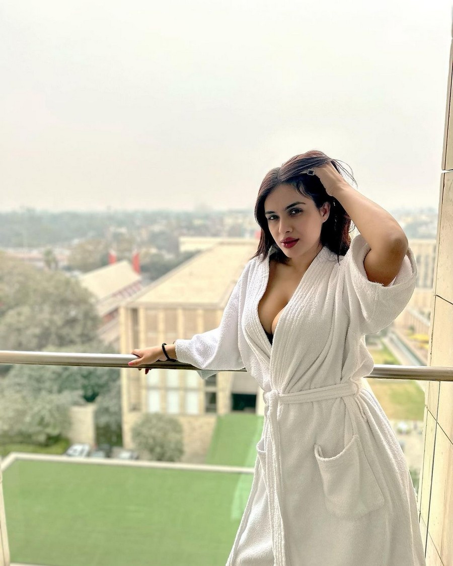 Nehhaa Malik Hottest Cliks