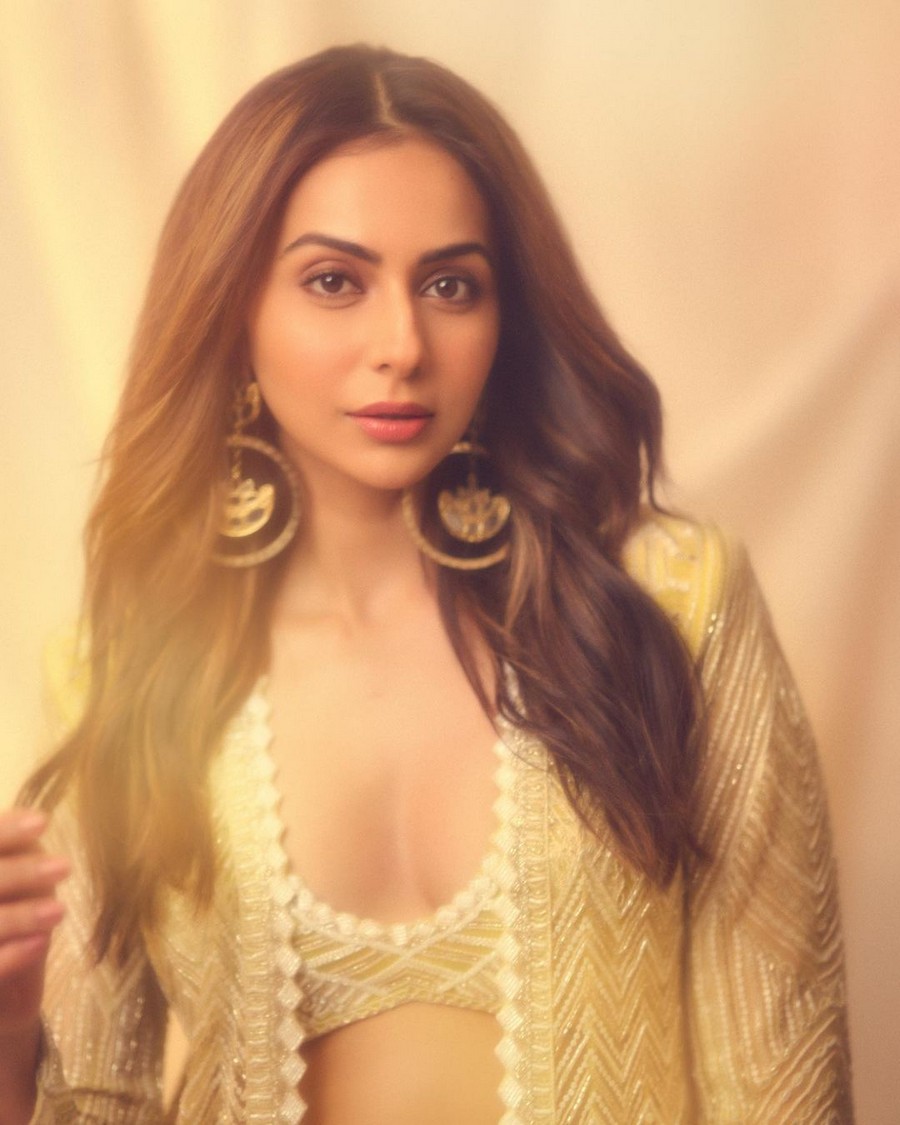 Glamorous Pics Of Rakul