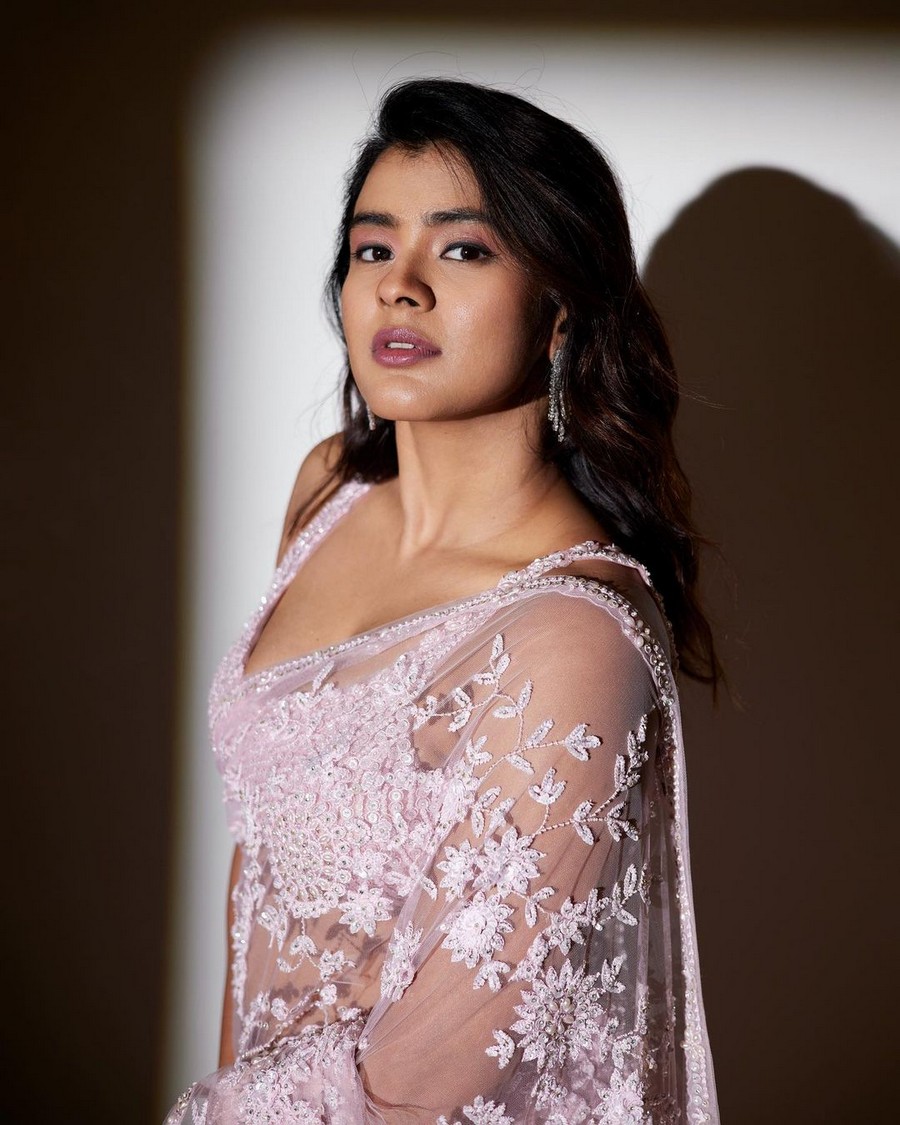 Glamrous Cliks Of Hebah Patel in Saree