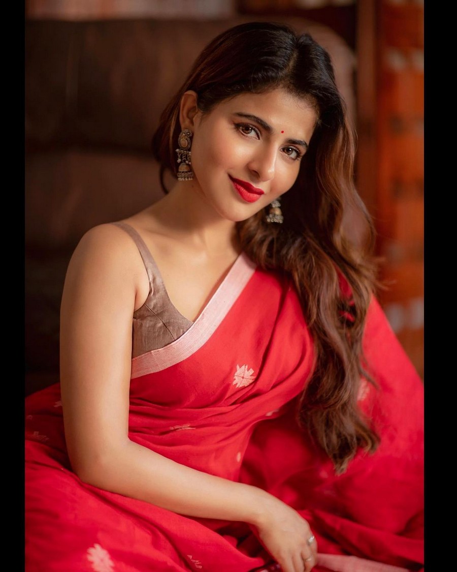 Glamorous Pics Of ISWARYA MENON in Red Saree