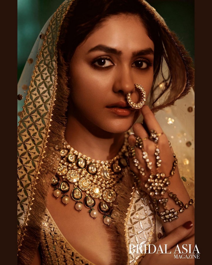 Mrunal Thakur Looking Beautiful in Designer Outfit