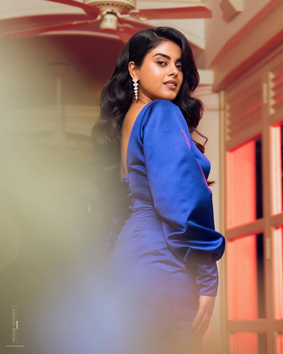 Actress Siddhi Idnani Trendy Cliks