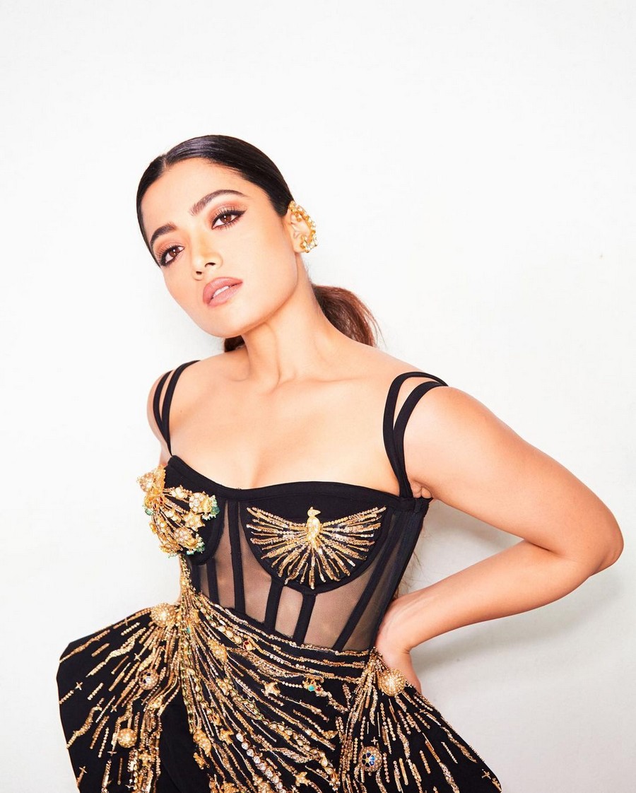 Rashmika Mandanna Sizzling Looks in Black Outfit