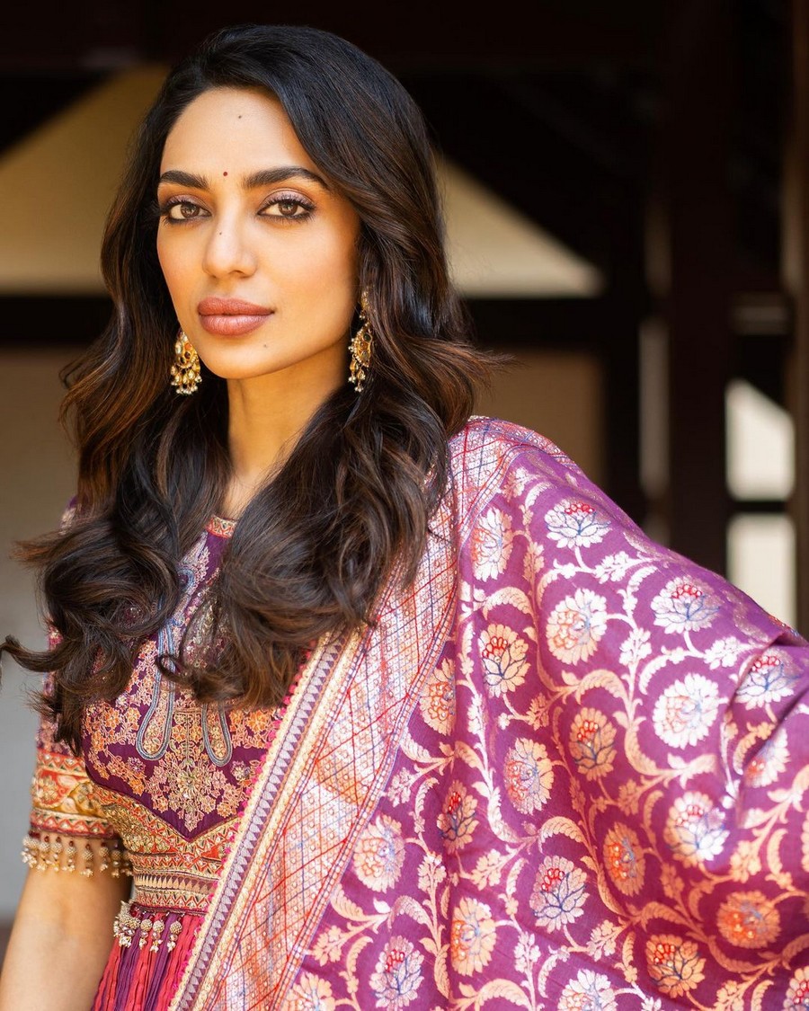 Sobhita Dhulipala Looks Pretty in Pink Dress